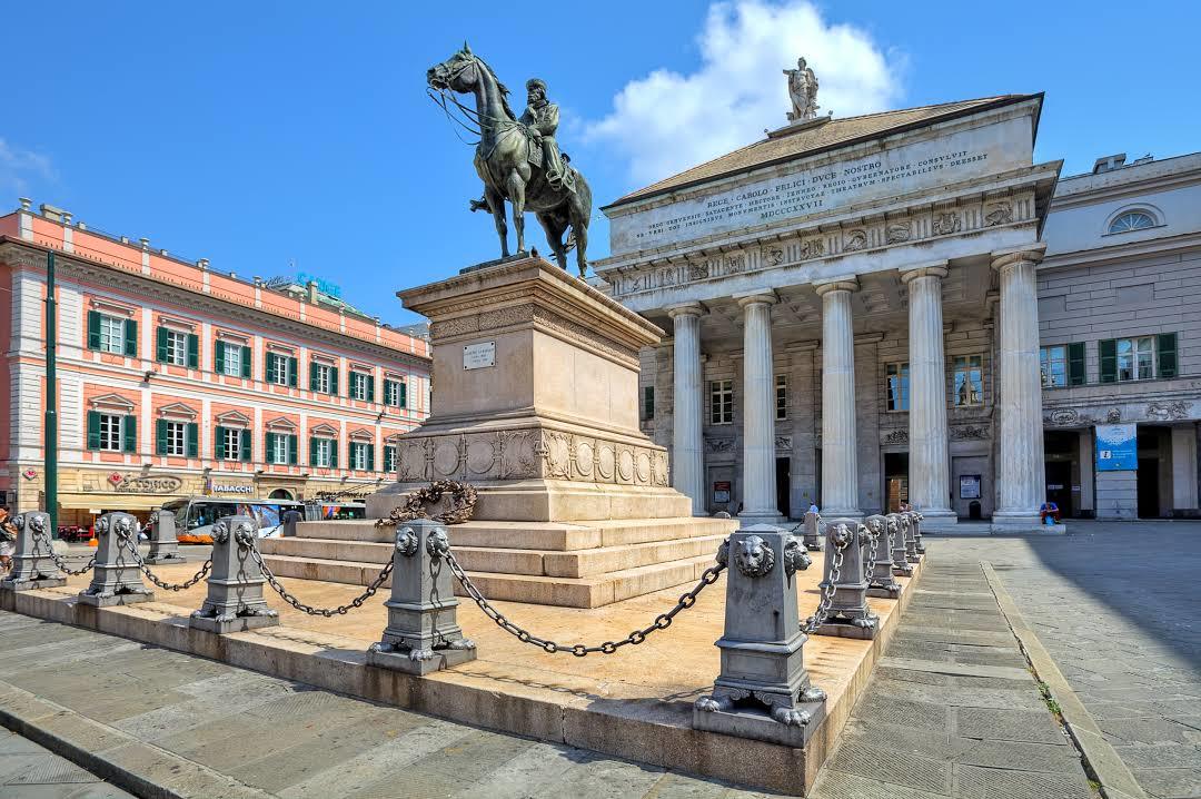 Piazza De Ferrari
